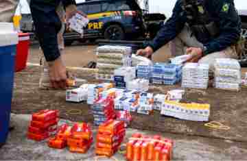 PRF prende 4 pessoas por contrabando de medicamento na BR-277 em Cascavel (PR)